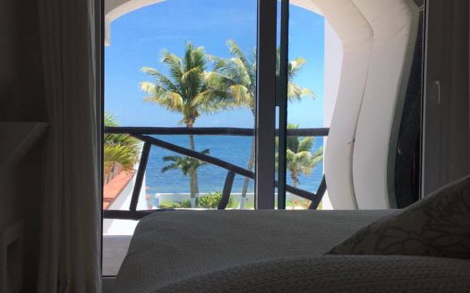 PUERTO MORELOS VACATION RENTAL BEACH FRONT STUDIO