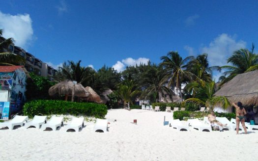 PUERTO MORELOS BEACH FRONT FOR SALE