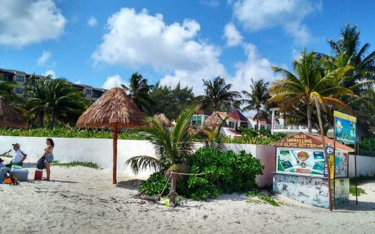 PUERTO MORELOS BEACH FRONT FOR SALE