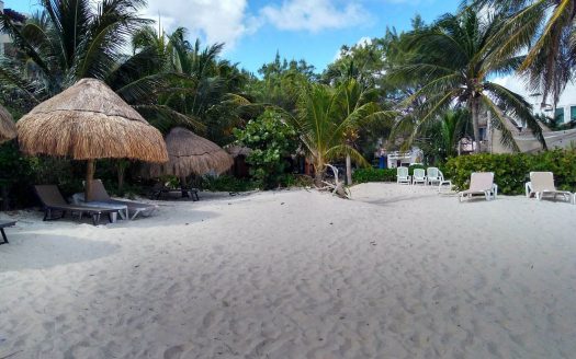 PUERTO MORELOS BEACH FRONT FOR SALE